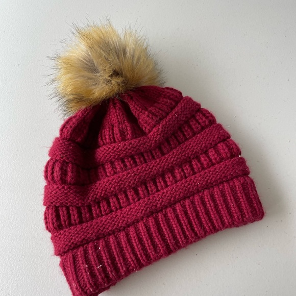 Winter hat - Picture 2 of 2